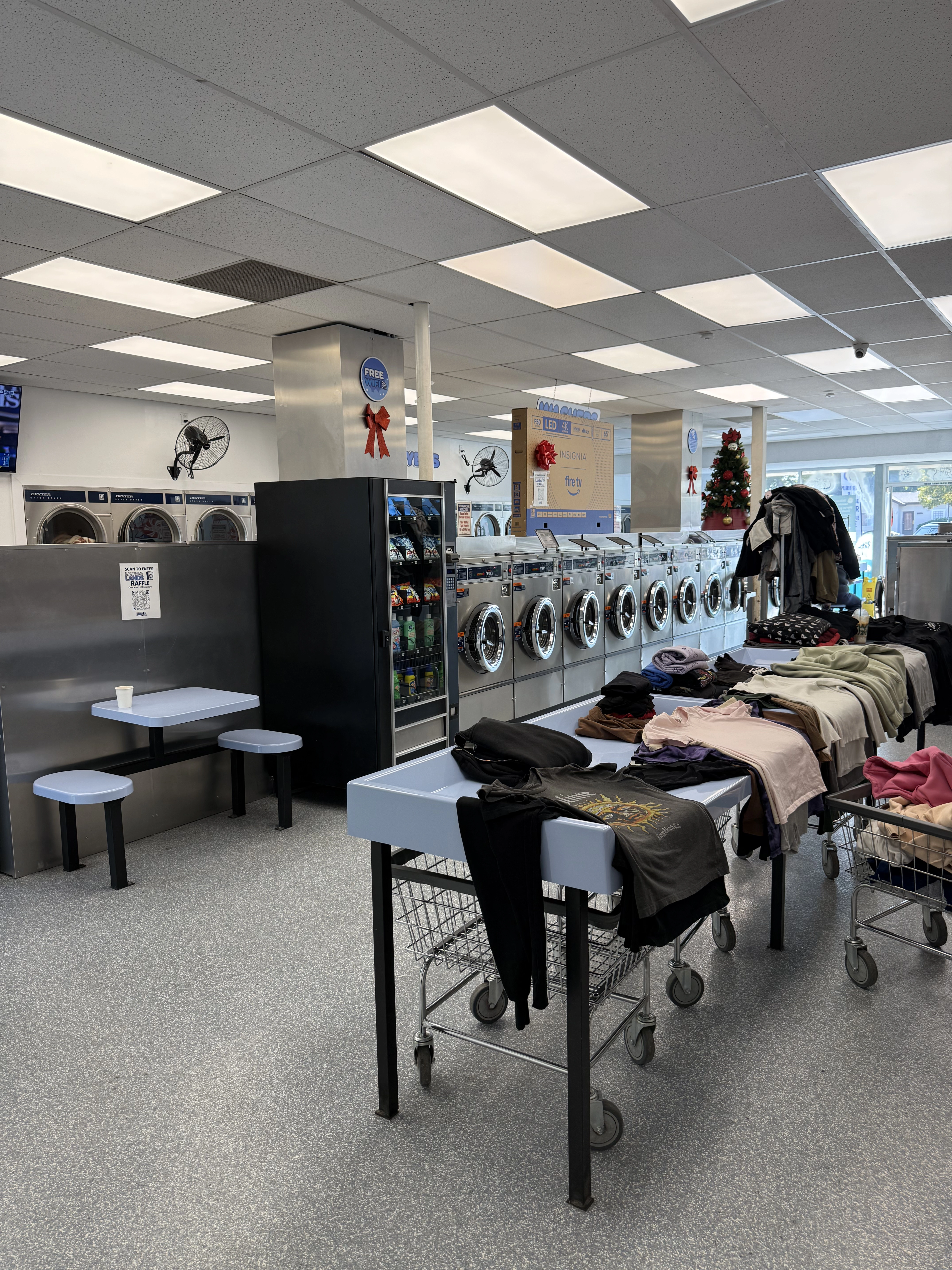 Laundry Services Laundromat Near Me Fullerton Ca Socal Oc (21)